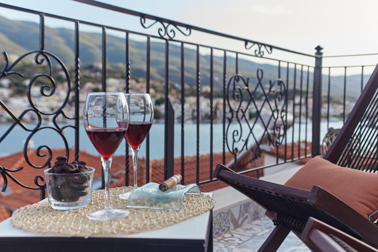 Euphoria House Vila Poros Town Exterior foto