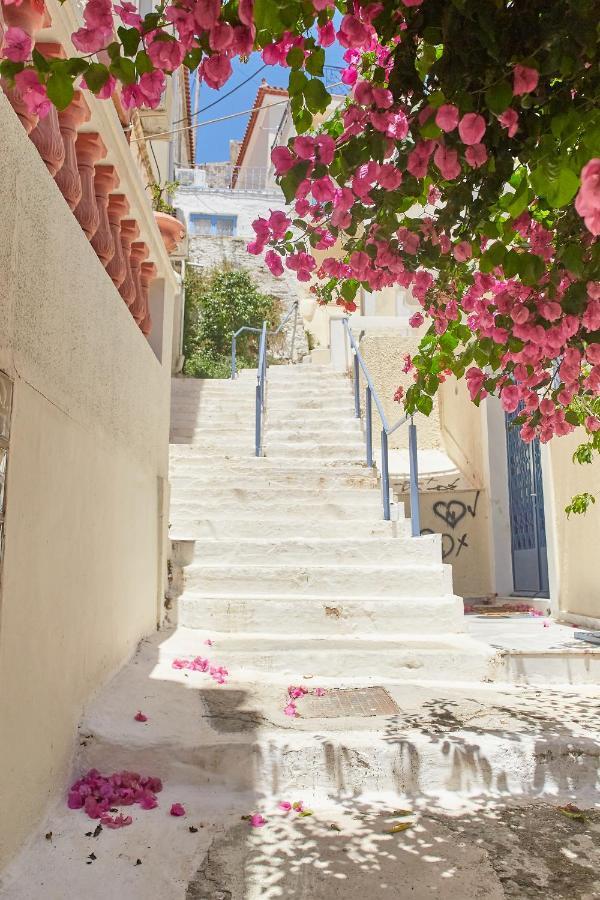 Euphoria House Vila Poros Town Exterior foto